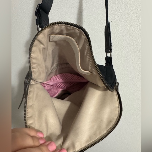 Lululemon Dance Your Asana Off Crossbody Bag - Black with Cream Interior - Picture 3 of 4